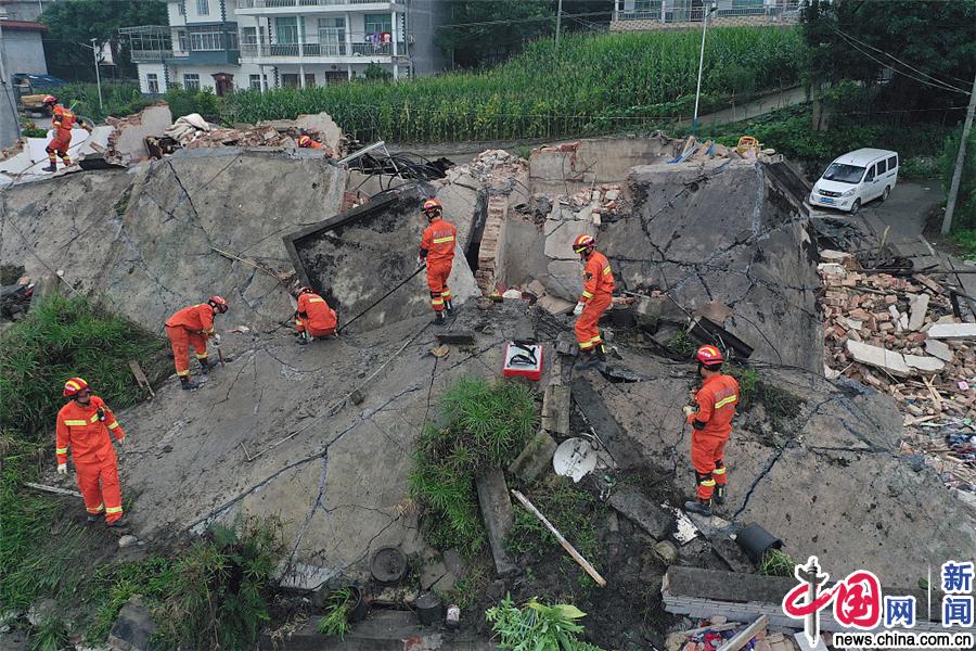 四川宜賓塌陷揭示地質(zhì)災(zāi)害挑戰(zhàn)及應(yīng)對之策最新視頻曝光