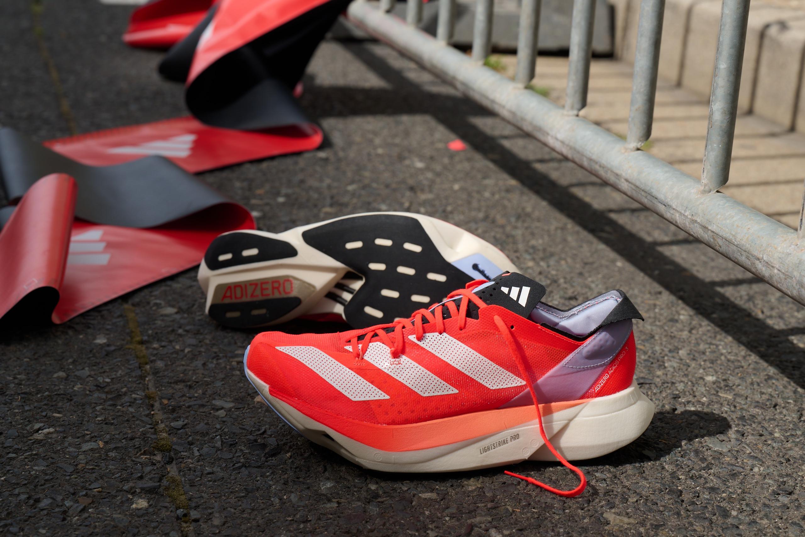 Adidas最新跑鞋，科技與舒適的完美融合